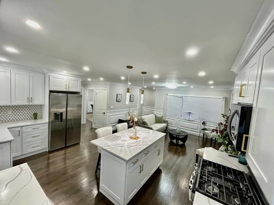 Dining room, Interior, Kitchen, Living room, Pendant Lights, Recessed Lighting, Stainless Steel Appliances, Wood Texture Flooring