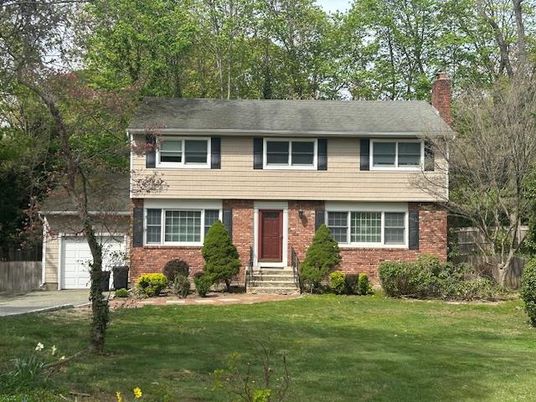 Attached, Exterior, Facade, Brick Facade, Raised Ranch