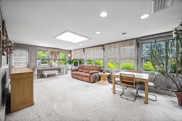 Dining room, Interior, Recessed Lighting, Sun Room