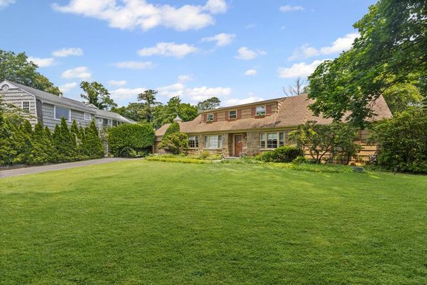 Backyard, Exterior, Facade, Brick Facade, Cape Cod