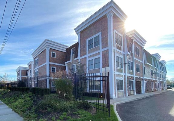 Exterior, Facade, Brick Facade, Rowhouse