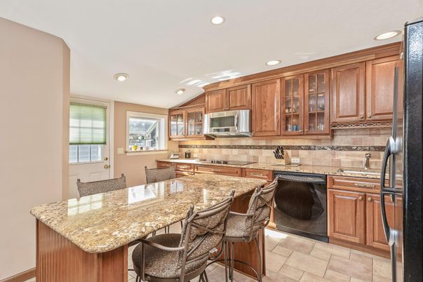 Dining room, Interior, Kitchen, Recessed Lighting, Stainless Steel Appliances