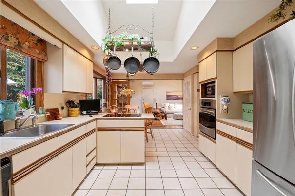 Dining room, Interior, Kitchen, Living room, Recessed Lighting, Stainless Steel Appliances