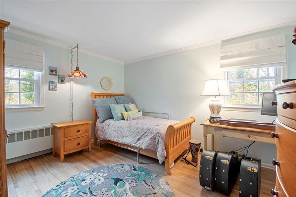 Bedroom, Interior, Pendant Lights, Wood Texture Flooring