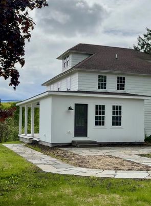Exterior, Facade, Farmhouse