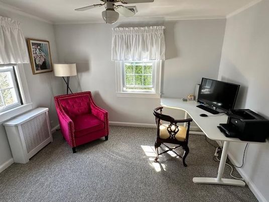 Home Office, Interior