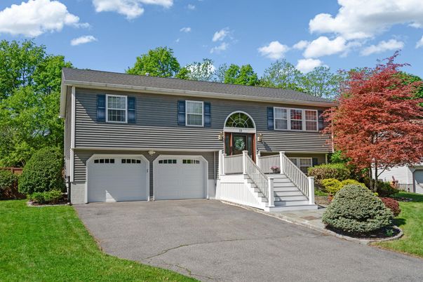 Attached, Exterior, Facade, Raised Ranch