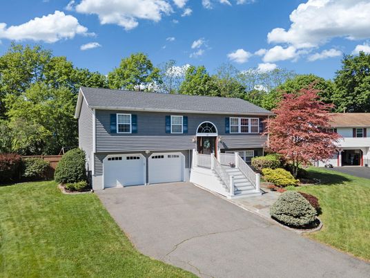 Attached, Exterior, Facade, Raised Ranch
