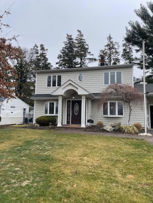 Backyard, Exterior, Facade, Raised Ranch