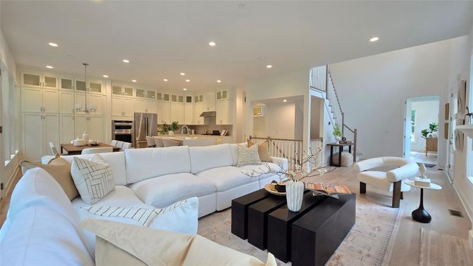 Dining room, Interior, Kitchen, Living room, Pendant Lights, Recessed Lighting, Stainless Steel Appliances