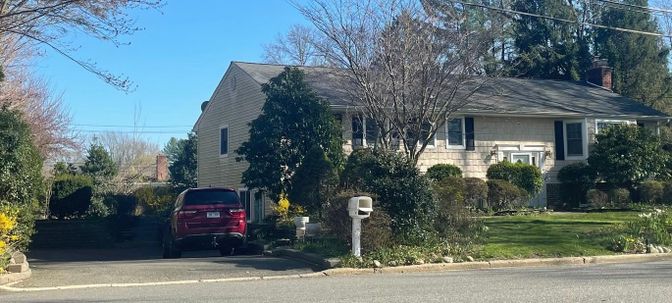 Exterior, Facade, Cape Cod