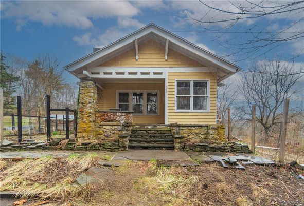 Exterior, Facade, American Craftsman