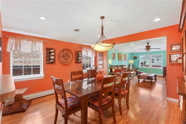 Dining room, Interior, Living room, Pendant Lights, Recessed Lighting, Wood Texture Flooring