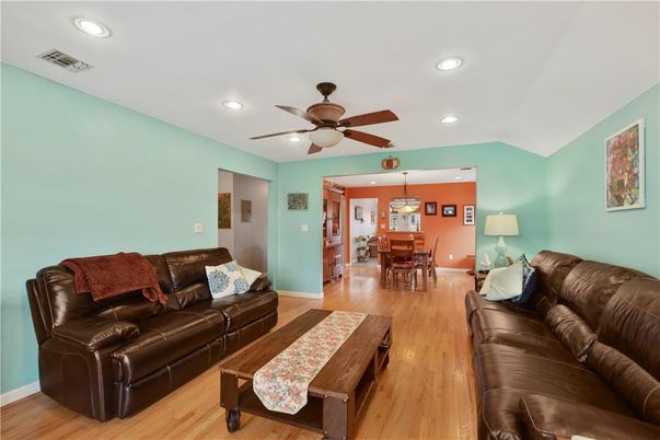 Dining room, Interior, Living room, Pendant Lights, Recessed Lighting, Wood Texture Flooring