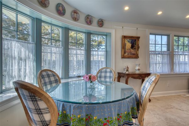 Dining room, Interior, Recessed Lighting