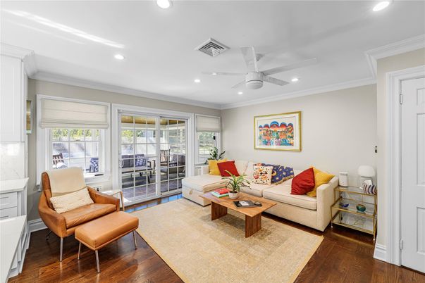 Interior, Living room, Recessed Lighting, Wood Texture Flooring