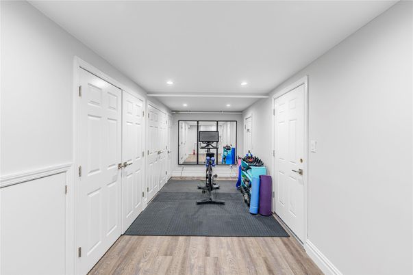 Fitness Equipment, Interior, Recessed Lighting, Wood Texture Flooring