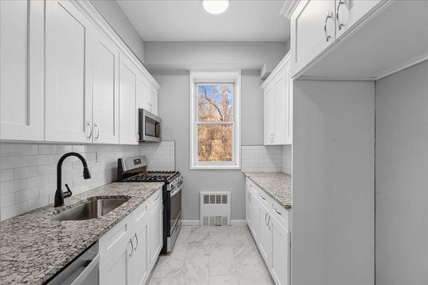 Interior, Kitchen, Marble, Recessed Lighting