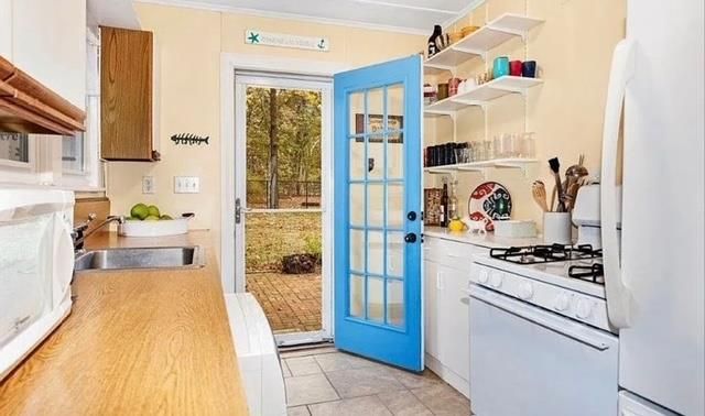Interior, Kitchen