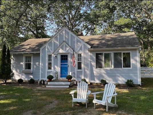 Exterior, Facade, Cape Cod