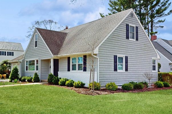 Exterior, Facade, Cape Cod