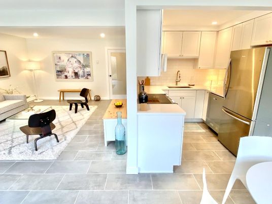 Interior, Kitchen, Recessed Lighting, Washer