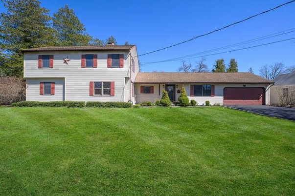 Attached, Backyard, Exterior, Facade, Split Level