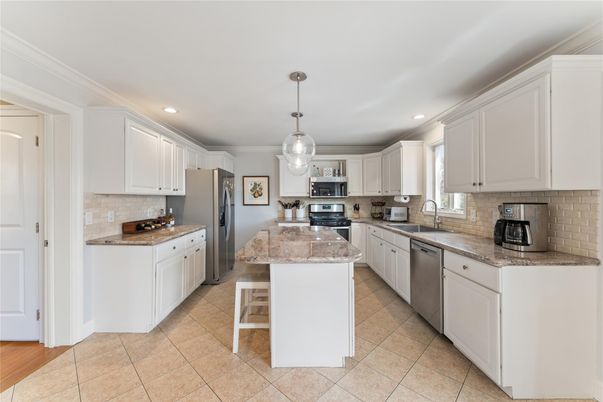 Interior, Kitchen, Pendant Lights, Recessed Lighting, Stainless Steel Appliances