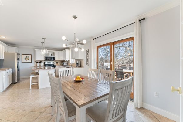 Dining room, Interior, Kitchen, Pendant Lights, Stainless Steel Appliances