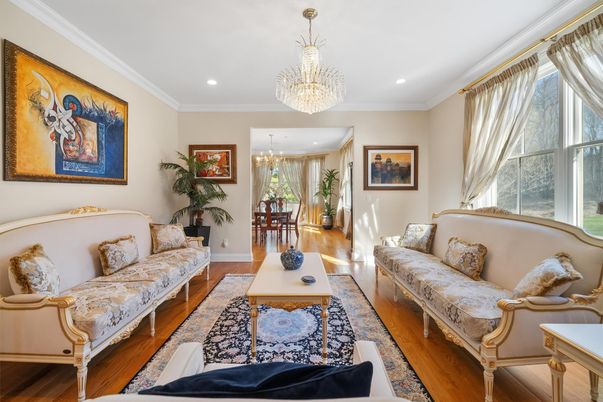 Chandelier, Dining room, Interior, Living room, Recessed Lighting, Wood Texture Flooring