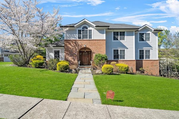 Exterior, Facade, Brick Facade, Split Level