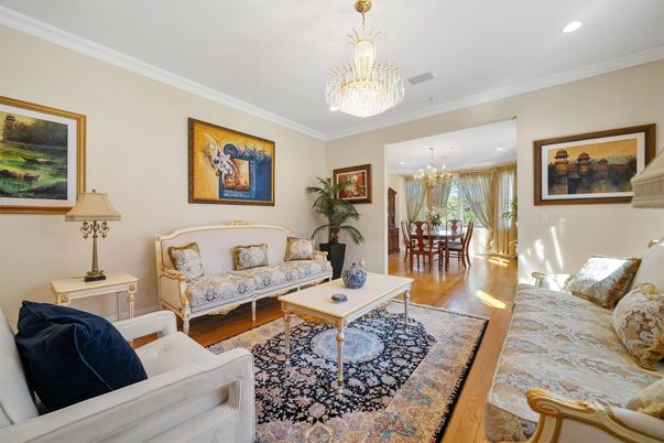 Chandelier, Dining room, Interior, Living room, Recessed Lighting, Wood Texture Flooring