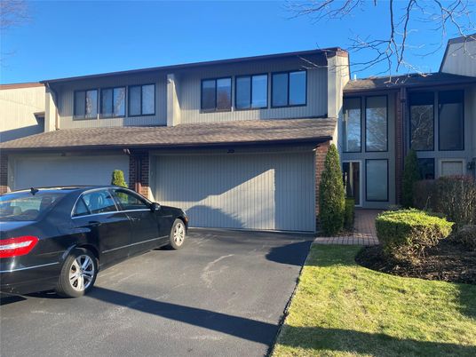 Attached, Exterior, Facade, Brick Facade, Modern