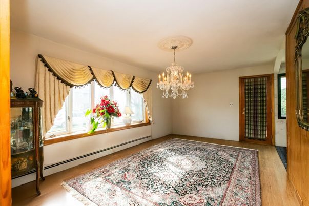 Chandelier, Empty room, Interior, Wood Texture Flooring