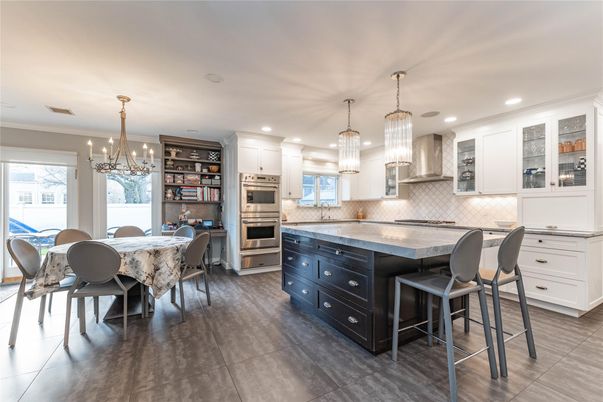 Chandelier, Dining room, Interior, Kitchen, Pendant Lights, Recessed Lighting, Stainless Steel Appliances