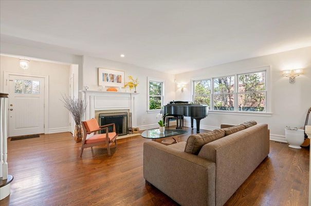 Fireplace, Interior, Living room, Piano, Recessed Lighting, Wood Texture Flooring