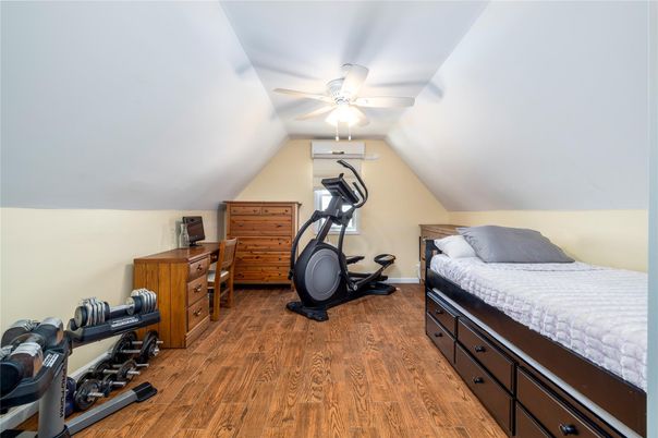 Bedroom, Fitness Equipment, Interior, Wood Texture Flooring