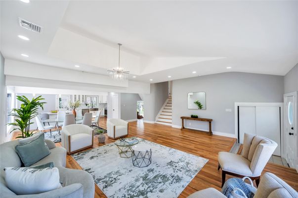 Chandelier, Dining room, Interior, Living room, Recessed Lighting, Wood Texture Flooring