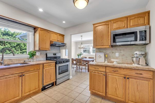 Dining room, Interior, Kitchen, Pendant Lights, Recessed Lighting