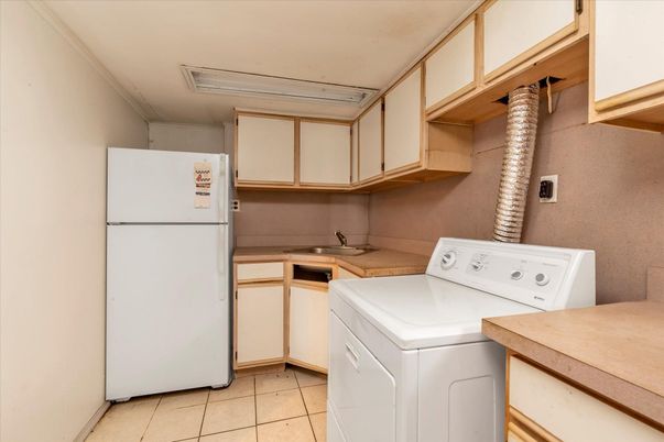 Interior, Washer