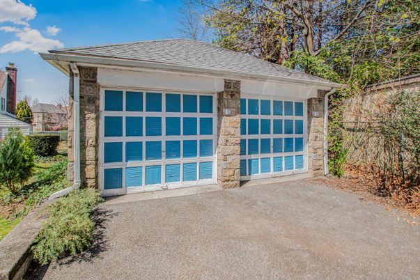 Detached Garage, Exterior