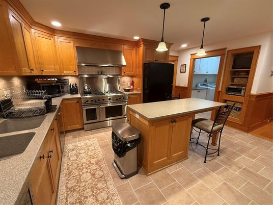 Interior, Kitchen, Pendant Lights, Recessed Lighting, Stainless Steel Appliances