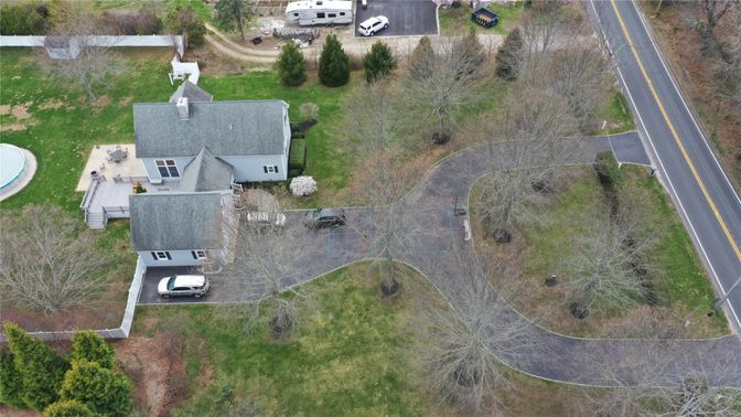 Exterior, Drone