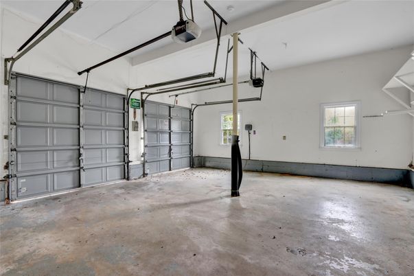 Garage, Interior