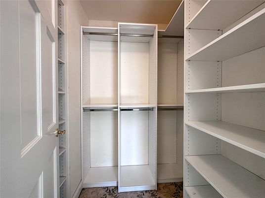 Interior, Walk-in Closets