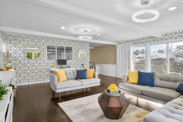 Interior, Living room, Pendant Lights, Recessed Lighting, Wood Texture Flooring