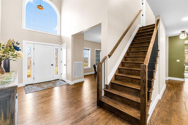 Interior, Pendant Lights, Recessed Lighting, Wood Texture Flooring