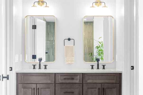 Bathroom, Dual Sink Vanities, Interior