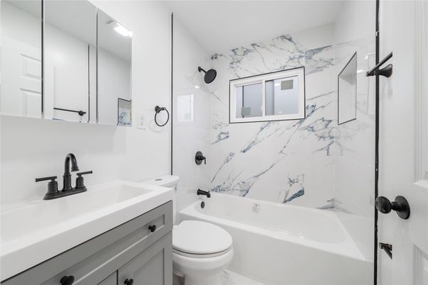 Bathroom, Interior, Marble Walls