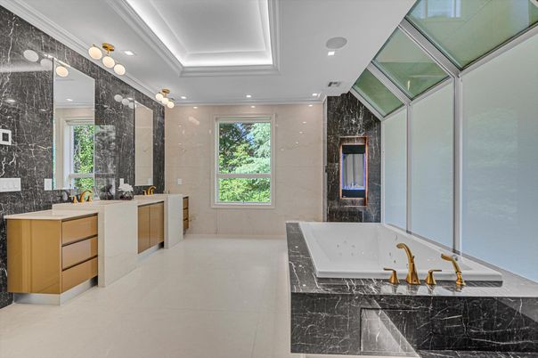 Bathroom, Interior, Marble, Marble Walls, Recessed Lighting